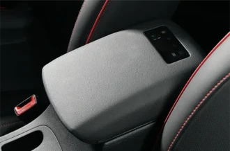 Fasilitas ruang penyimpanan Console Armrest dengan penjernih udara Air Purifier cerdas Hyundai New Creta Manado