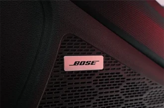 Kualitas alunan suara jernih dari BOSE Premium Audio System pada interior kabin Hyundai New Creta Manado