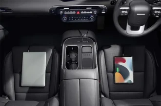 Fasilitas colokan pengisian daya super cepat 6 100W USB C Charging Ports kabin Hyundai Palisade Hybrid Manado