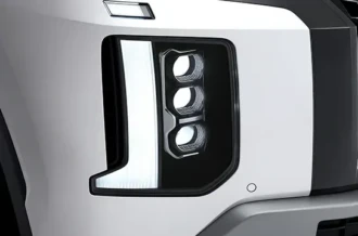 Detail lampu utama vertikal ikonik LED DRL dan Full LED Headlamps milik Hyundai Palisade Manado