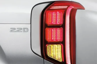 Desain lampu belakang vertikal tegak LED Rear Combination Lamp pada buritan Hyundai Palisade Manado