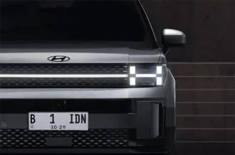 Tampilan sorotan lampu utama ikonik berbentuk huruf H lights Head Lamps Hyundai Santa Fe diler Manado