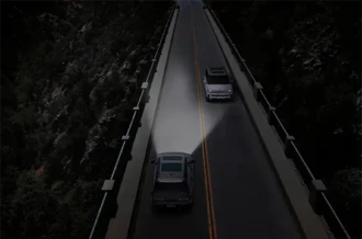 Fitur lampu jauh pintar otomatis High Beam Assist HBA penahan silau pada Hyundai Santa Fe Sulawesi Utara