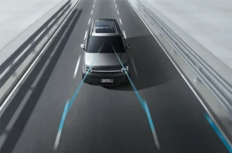 Asisten kemudi otomatis menjaga SUV tetap di tengah lajur berfitur Hands on Detection Santa Fe Manado