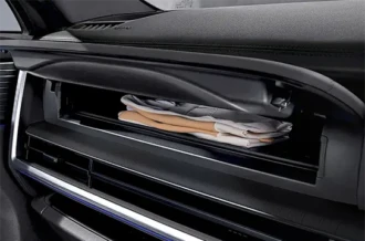 Laci penyimpanan higienis berteknologi sinar UV C Sterilization Multi tray pada dasbor Hyundai Santa Fe Manado