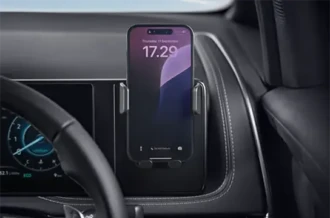 Aksesoris dudukan handphone Phone Holder praktis pada interior Hyundai Stargazer Cartenz Manado