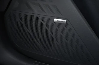 Kualitas suara jernih dari BOSE Premium Audio System pada interior mobil Hyundai Stargazer Cartenz X Manado