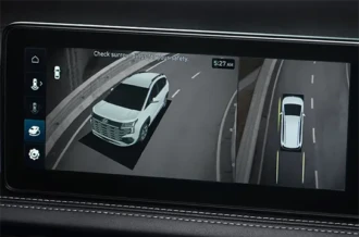 Kamera parkir 360 derajat Surround View Monitor SVM pintar pada dasbor Hyundai Stargazer Cartenz X diler Manado