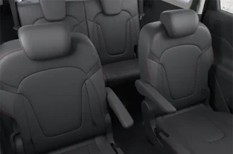 Kenyamanan baris belakang yang lapang dan lega berkonsep Rear Passenger Experience Hyundai Stargazer X Manado