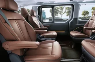 Fitur eksklusif kursi baris kedua bisa berputar Swiveling Independent Seat pada Hyundai Staria Manado